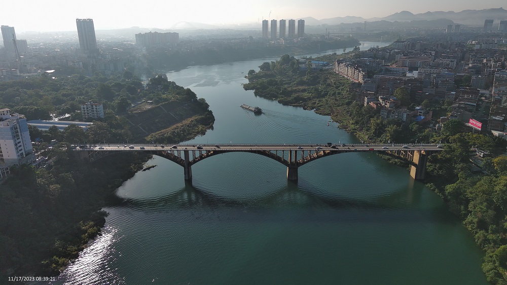 photo "City and Bridge" tags: street, travel, city, Asia, clouds, lake, mountains, sun, sunset, water