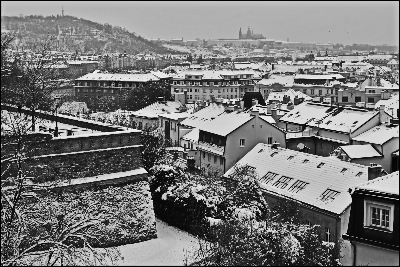 фото "Зимний вид на Прагу" метки: черно-белые, архитектура, Prag Prague Praha