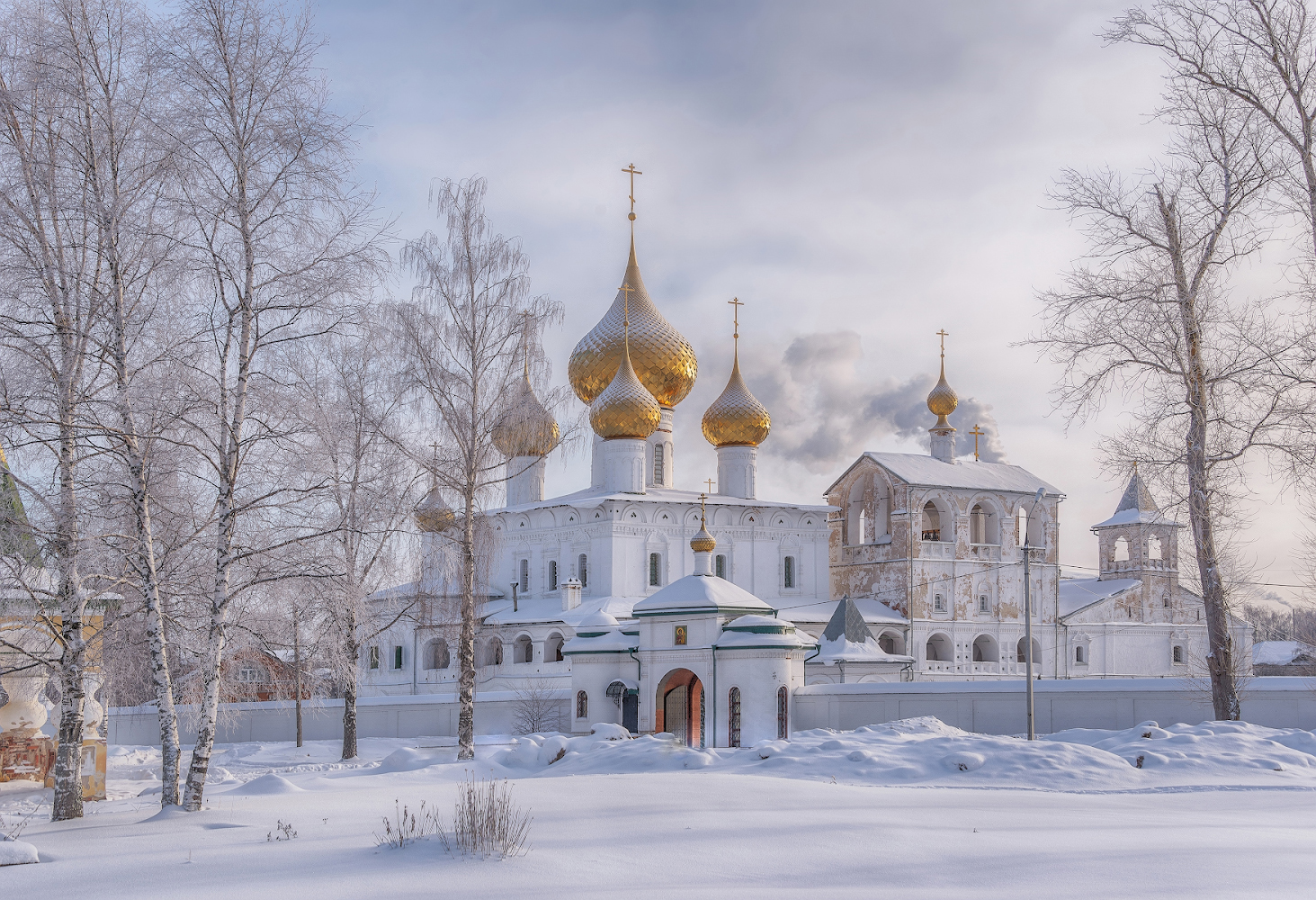 фото "Купола в России кроют чистым золотом, что бы чаще Господь замечал.." метки: город, 