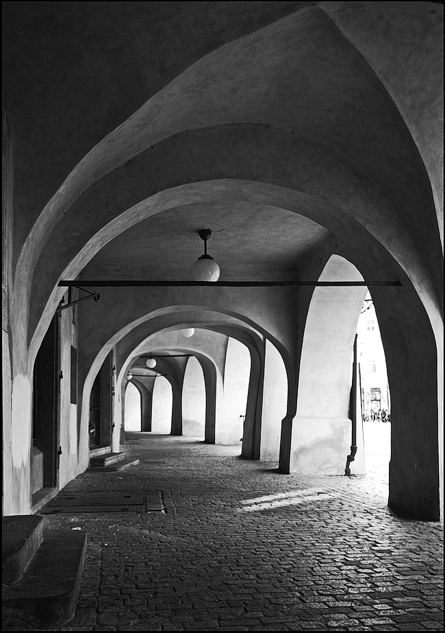 фото "Аркада" метки: черно-белые, архитектура, Prag Prague Praha