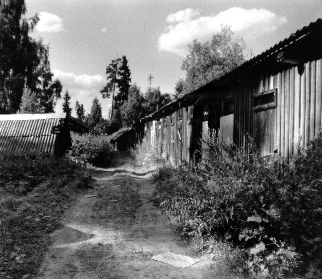 фото "Переулок из сараев (1)" метки: , 