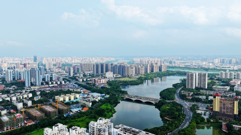 photo "Lake and bridge" tags: architecture, street, travel, Asia, clouds, flowers, forest, lake, mountains, night, summer, sun, sunset, water