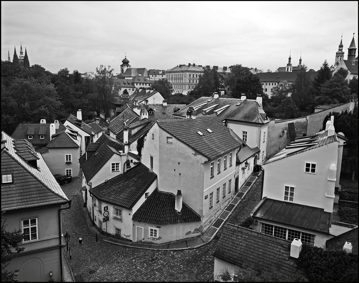 photo "Новый Cвет" tags: black&white, architecture, Prag Prague Praha