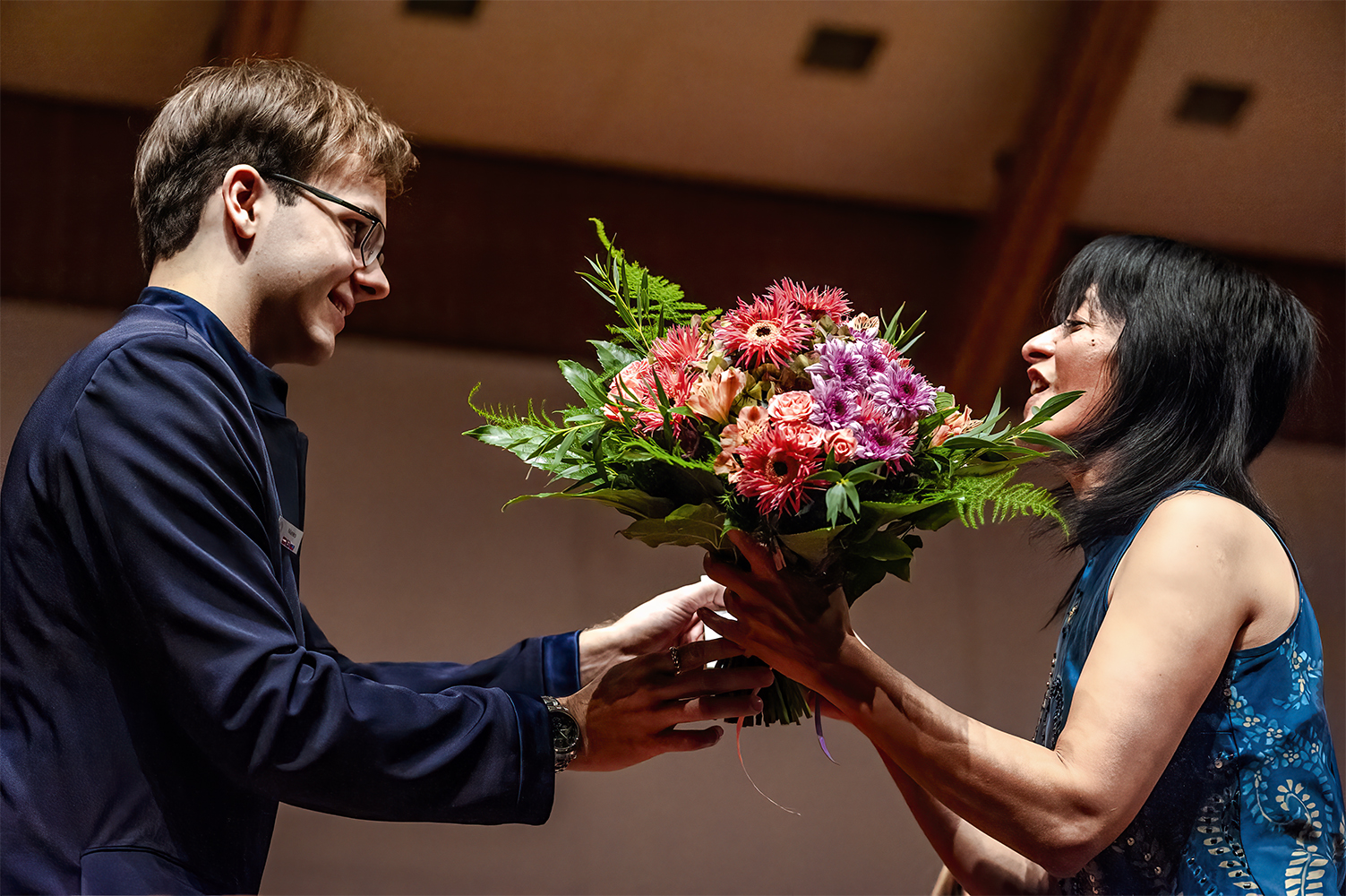 photo "Bouquet for the Soloist" tags: genre, 