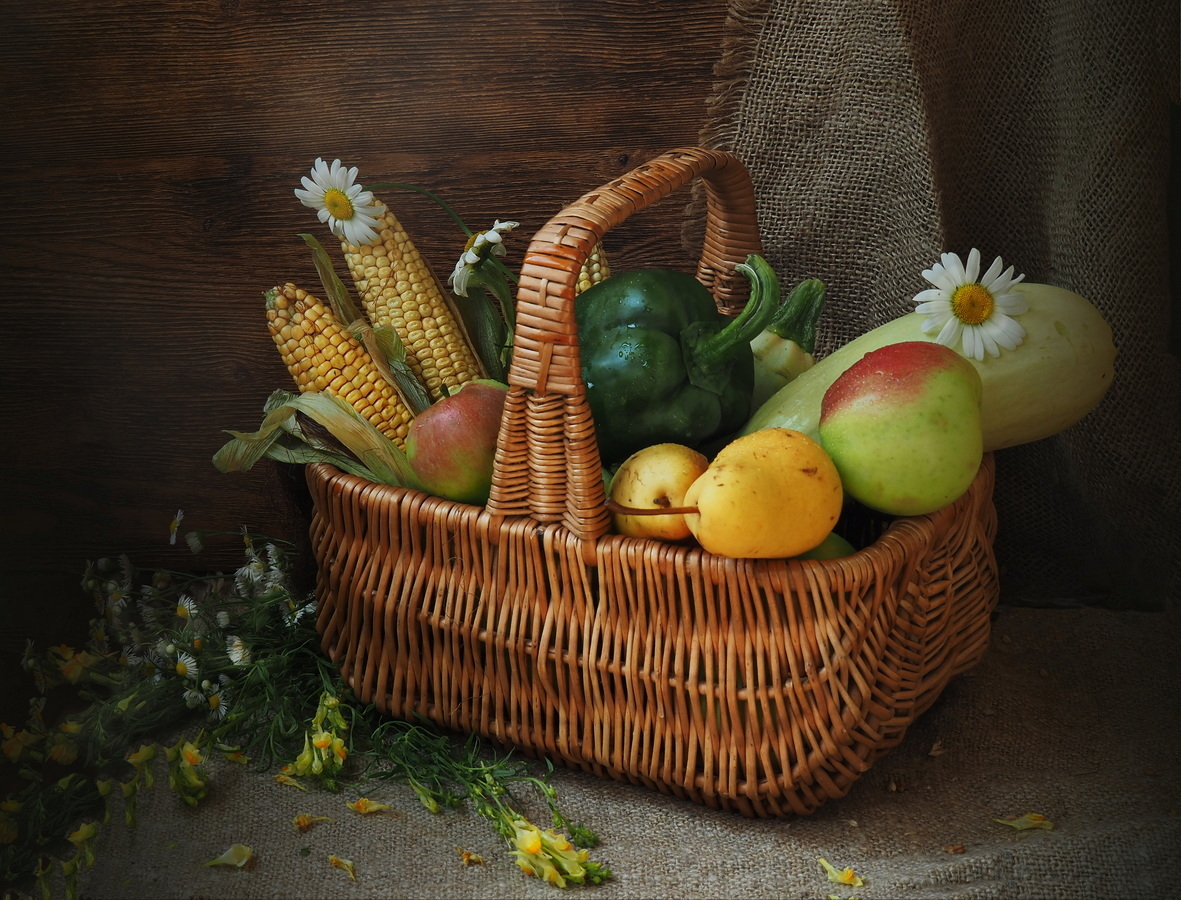 photo "***" tags: still life, корзинка, урожай
