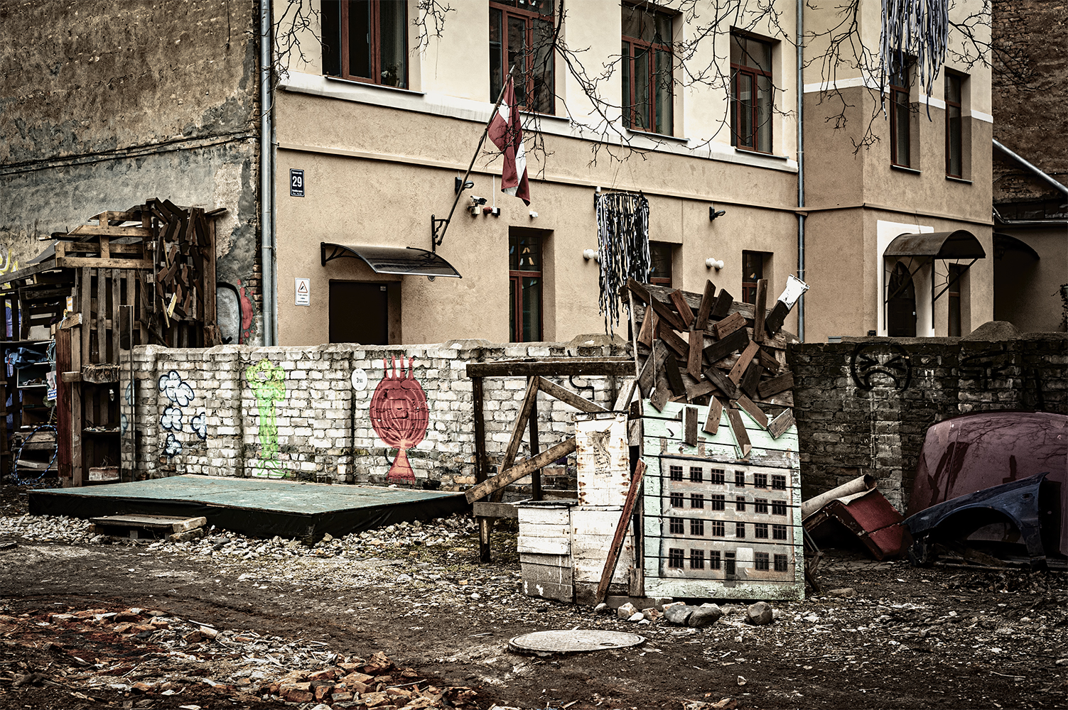 фото "На задворках 3" метки: архитектура, 
