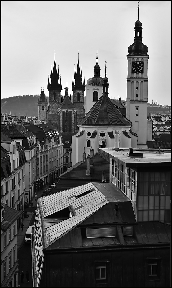 фото "Башни и дома-2" метки: черно-белые, архитектура, Prag Prague Praha