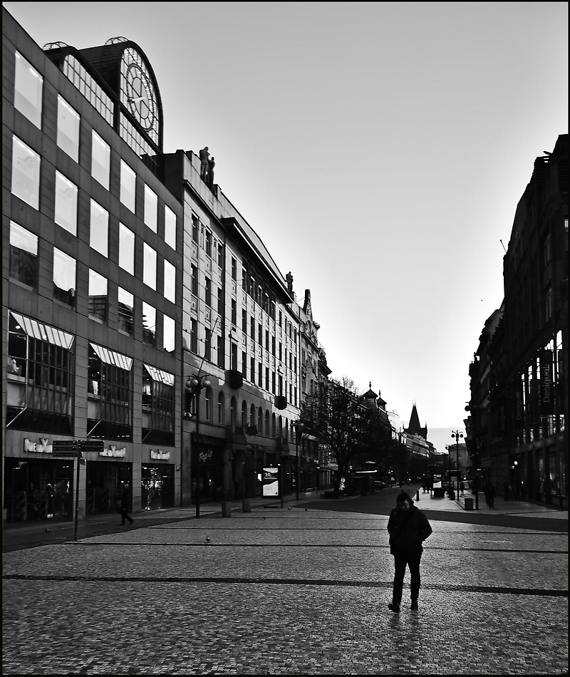 фото "Утренняя улица" метки: черно-белые, архитектура, Prag Prague Praha