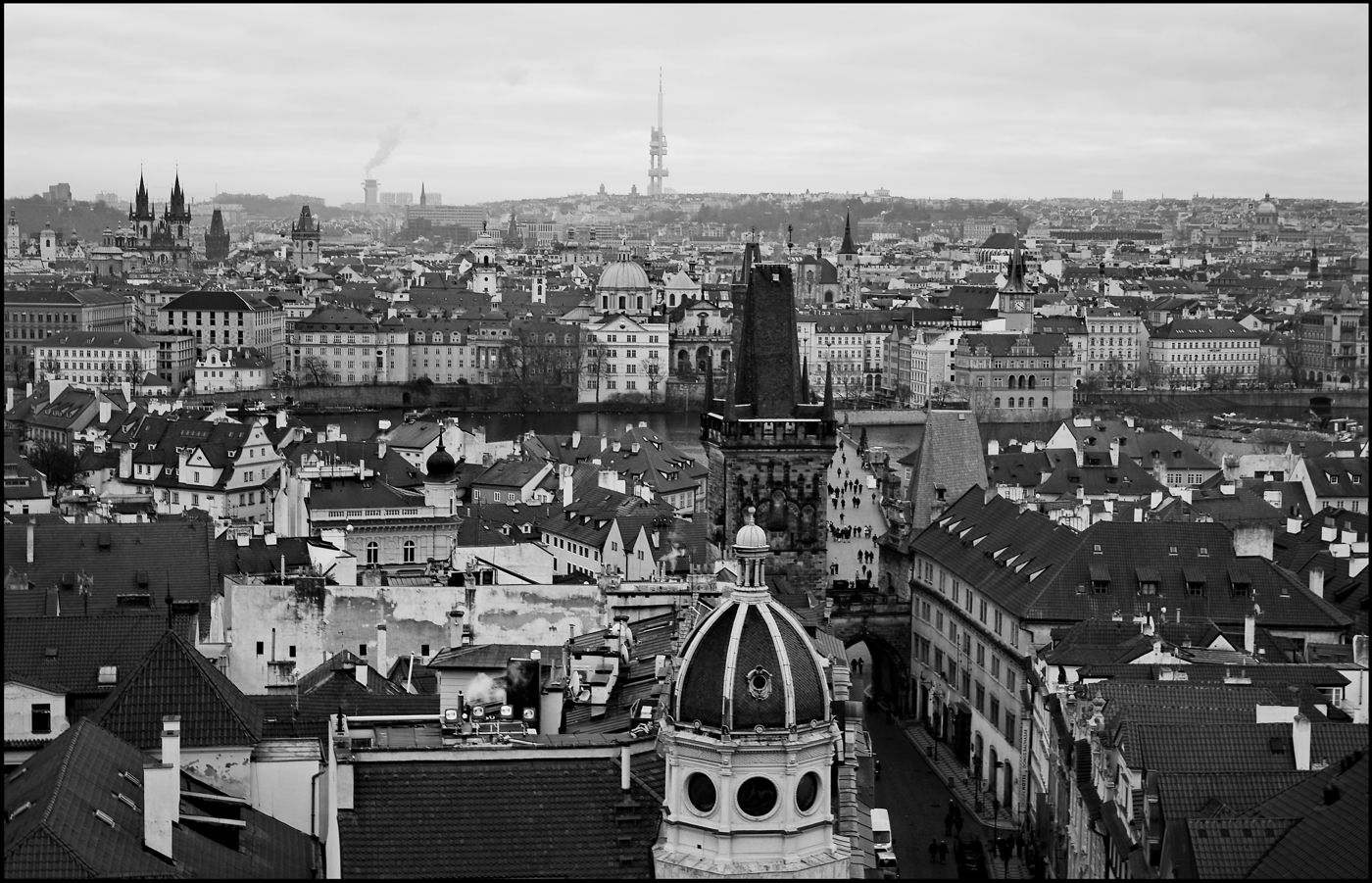 photo "Вид с башни-7" tags: black&white, architecture, Prag Prague Praha