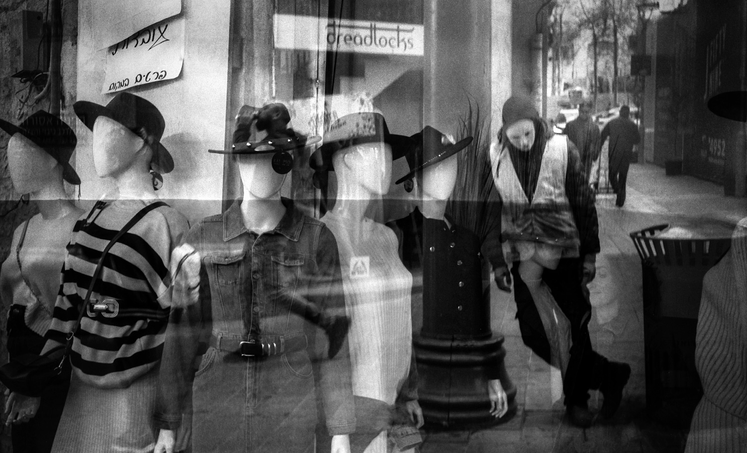 photo "***" tags: street, montage, black&white, 