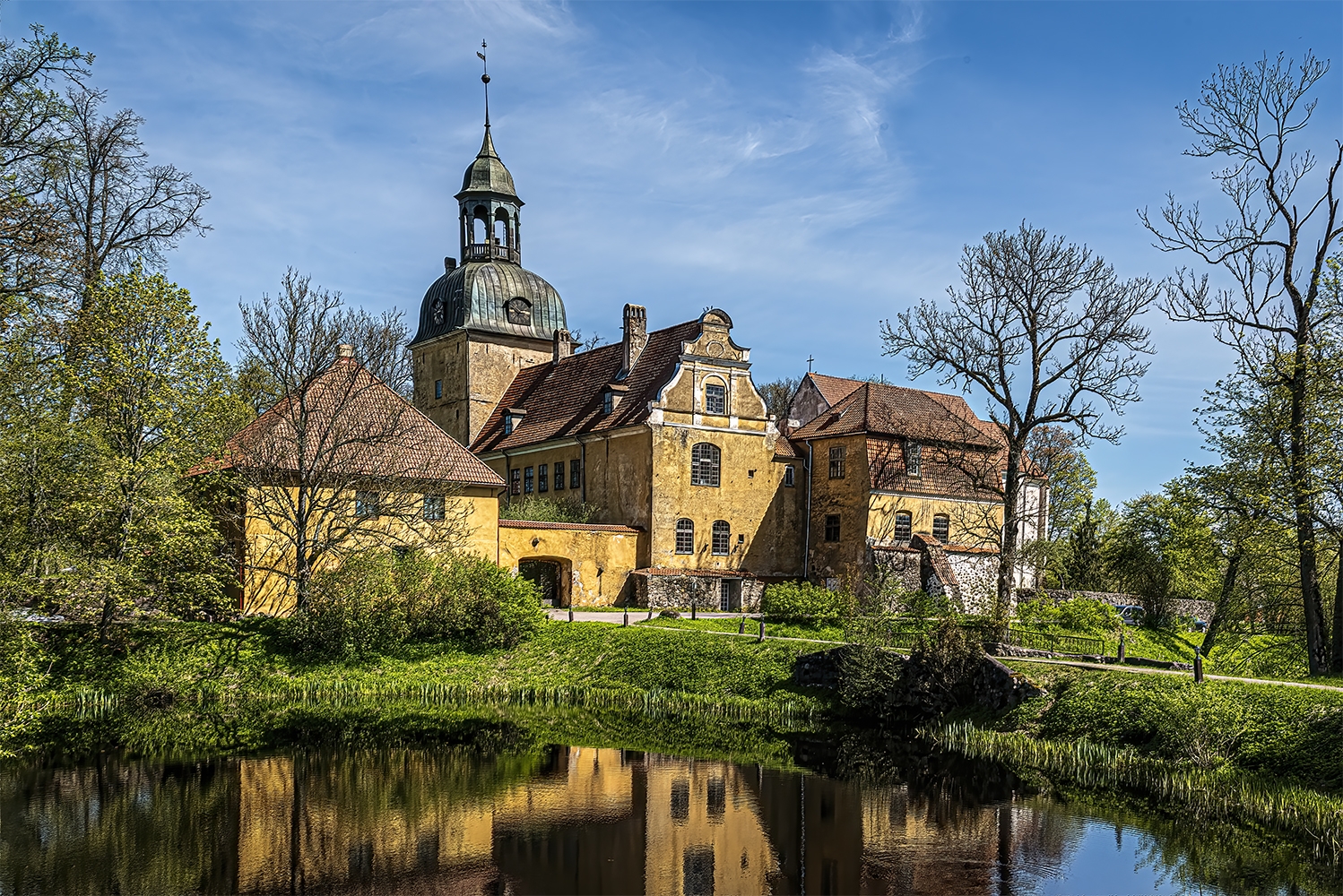 photo "Lielstraupe Castle" tags: architecture, 